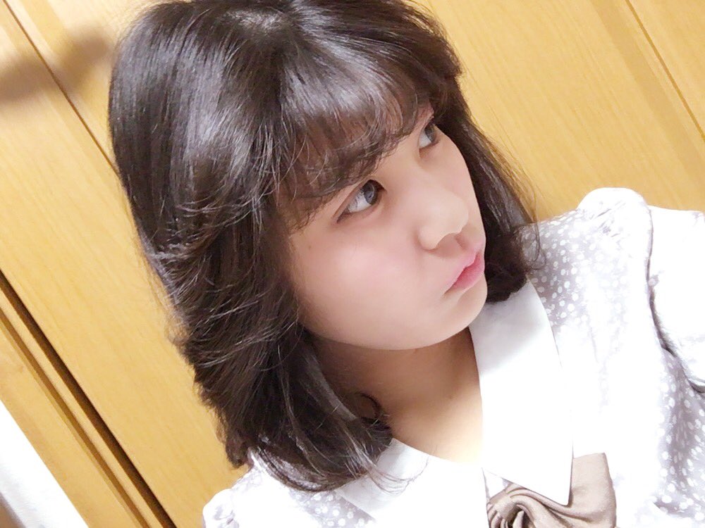 花瀬 もも 昭和 No Twitter 髪をカットしパーマかけ直しました 髪型の写真です