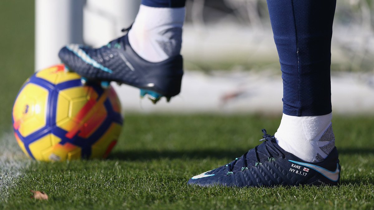 SpursOfficial's tweet photo. @ManCity @VictorWanyama ❄️ @NikeUK kitting out our lads with the new Ice Boots ahead of @ManCity 👌
Get yours – https://t.co/tTCuLswLnv
#PlayIce https://t.co/9UzqgIn9tD