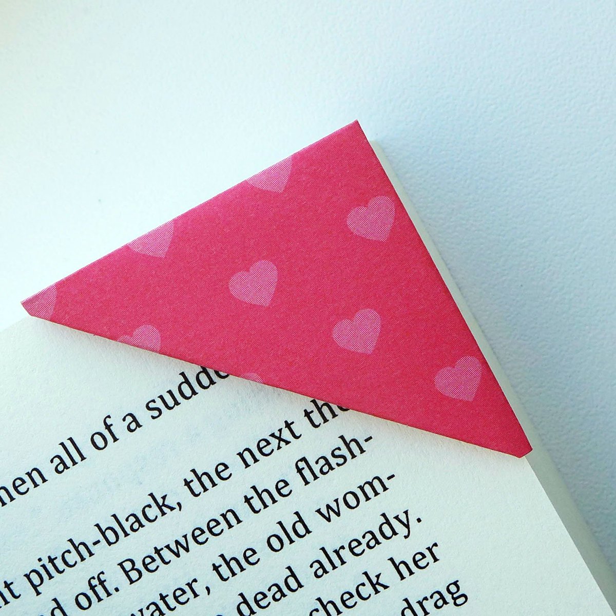 CornerBookmarks's tweet photo. There's still time! #bookmark #shopping for your #reader friends! 15% off all #bookmark collections at https://t.co/T6oFAh735P plus #freeshipping . Arrive before #Christmas 
It's better handmade :)

#handmadechristmas #handmadewithlove #handmade #GiftIdeasForHer #giftideas https://t.co/jiu1S5bJOi