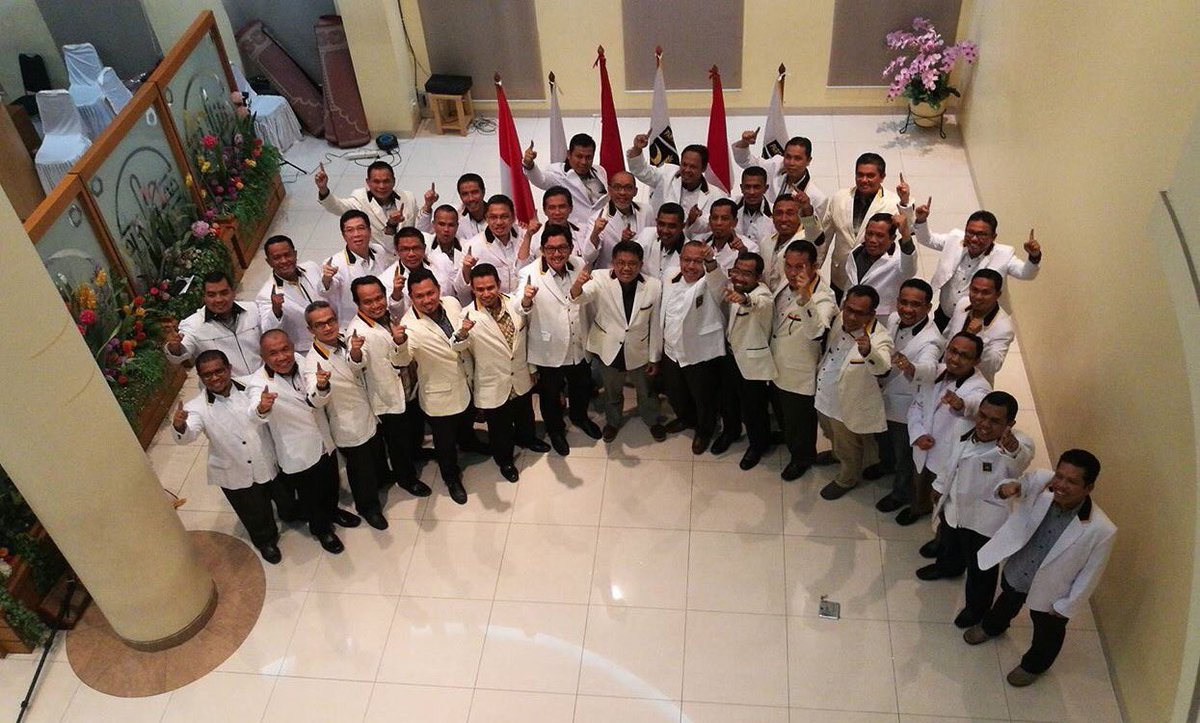 FaizatiNingrum's tweet photo. Konsolidasi pemenangan untuk pilkada 2018 dan 2019 terus berjalan. Kader dan simpatisan PKS diseluruh Indonesia solid ... #PKS8Menang https://t.co/WsnvXkV6jH