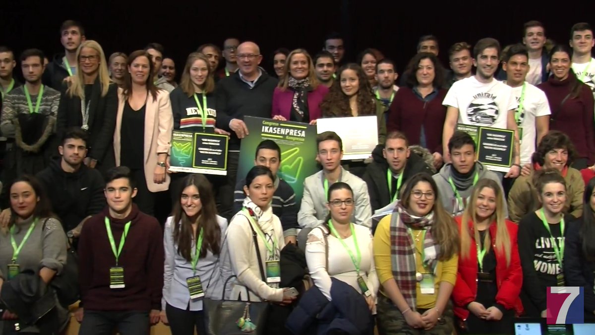 Tele7Noticias's tweet photo. Más de 200 jóvenes participan en los congresos de #Ikasenpresa @BICezkerraldea https://t.co/xnOtt2ufuc https://t.co/uegEZY6tT2