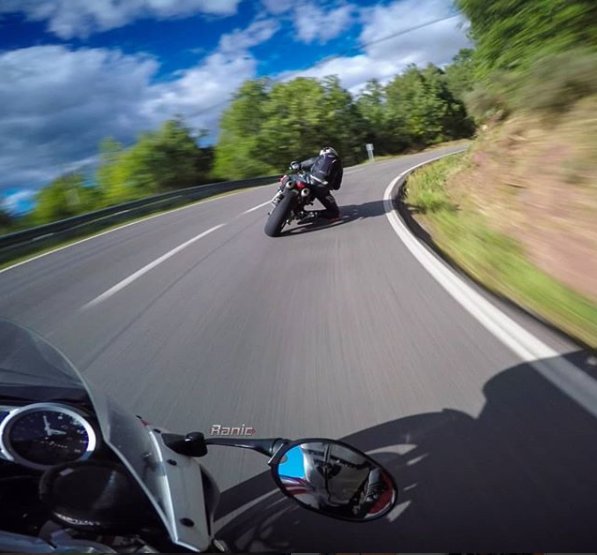 Record your motorcycle route, speed, elevation and lean angle on every turn, free at  app.EatSleepRIDE.com. #EatSleepRIDE #ESRapp 
📷: Ranic675 - Instagram