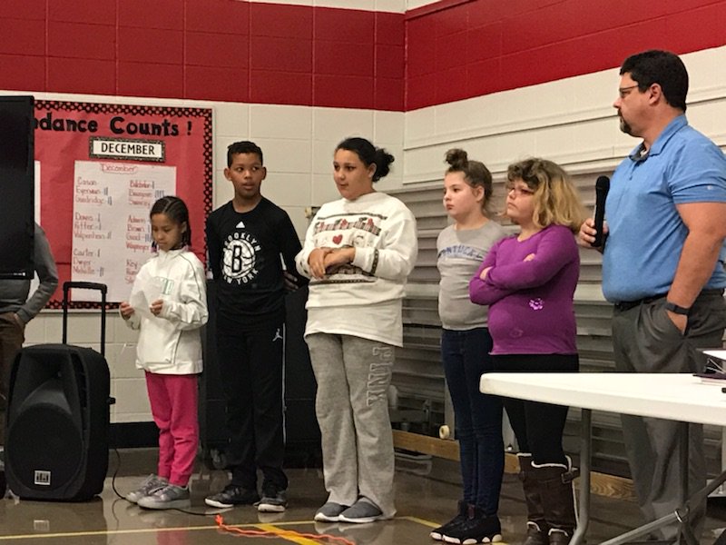 LESHerbmania's tweet photo. Presenting @covkyschools board meeting.  #schoolgardens #thingsaregrowing https://t.co/T8XSLGZotM