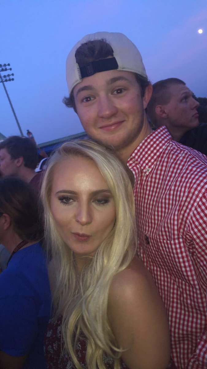 clark13cameron's tweet photo. Happy birthday to my best friend on earth!! I love you and have no idea what I would do without you🤪🎉 @kelseynicoole https://t.co/egjMha2kby