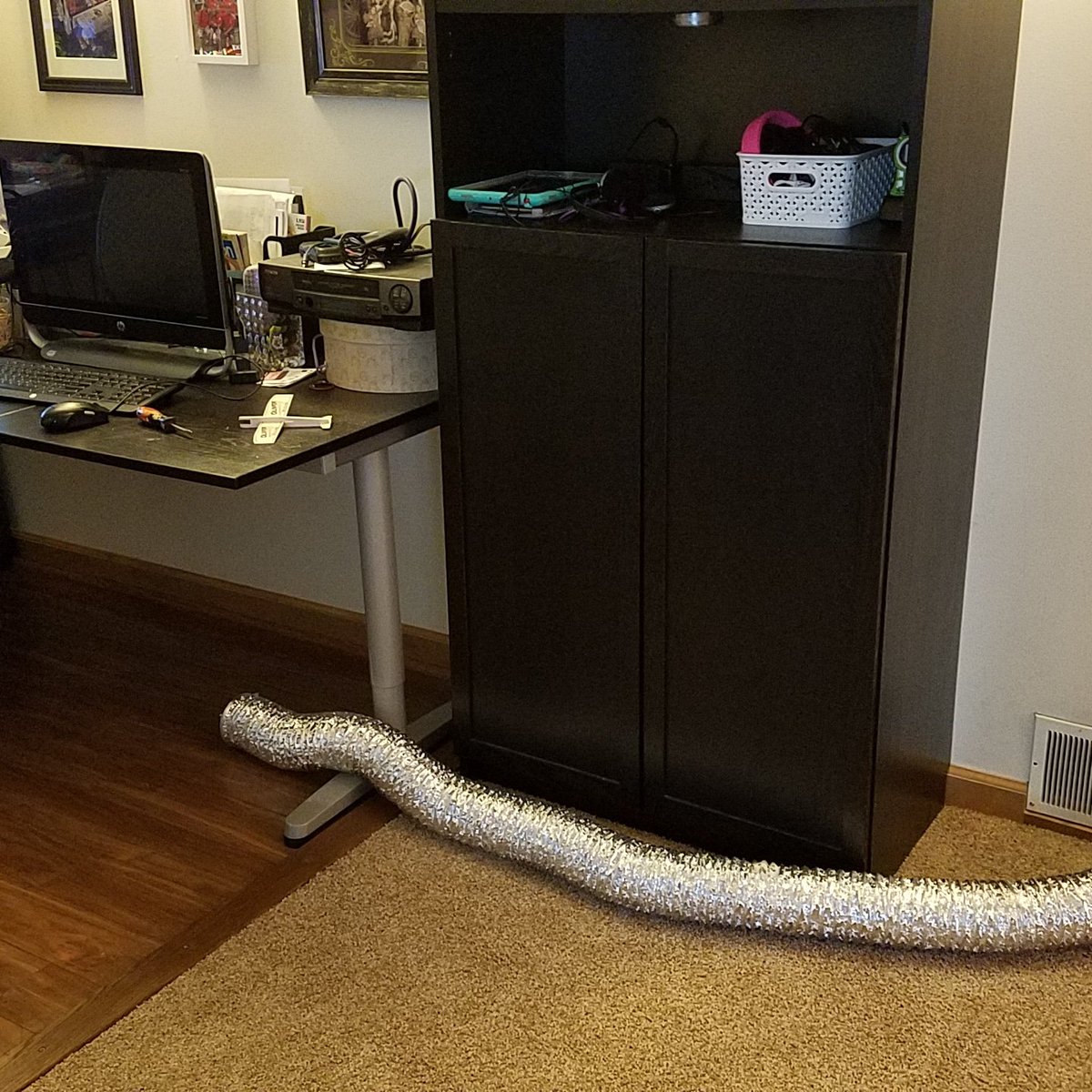 PabloRegular's tweet photo. You know I ain't payin no electric bill for a space heater. @BSBRadio1 @Gimmick_Gang @vinnie_paz @theGGavin @DiLodovico https://t.co/LsBEbs1lhR