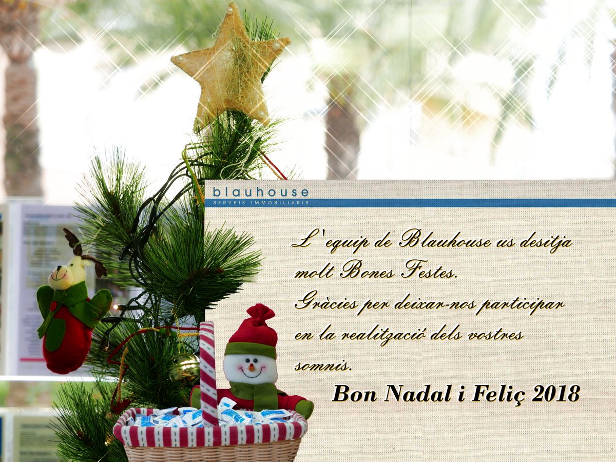 Blauhouse's tweet photo. L'equip de @Blauhouse us desitja molt Bones Festes! https://t.co/jFwbVTTrUW