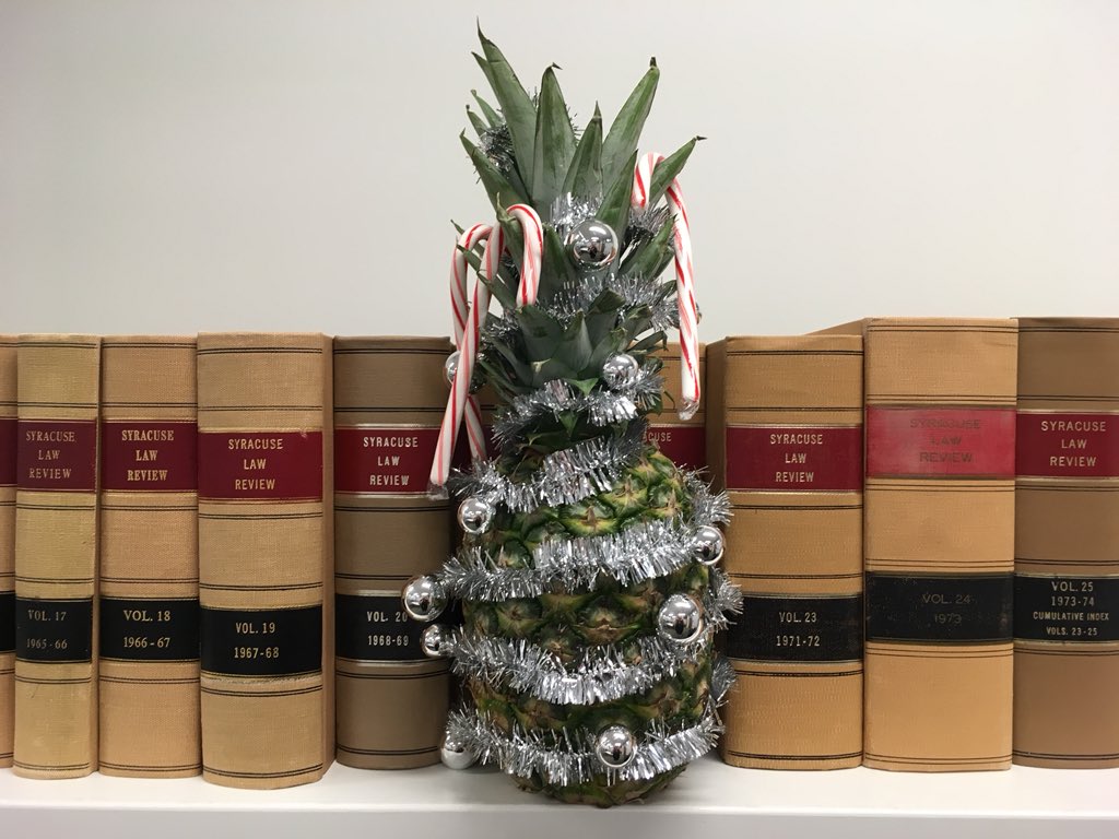SyracuseLRev's tweet photo. @theflabar @NYSBA @AlabamaStateBar @StateBarofGA @ABAesq @StateBarMT @StateBarofWI @statebaroftexas @IndianaStateBar @MIStateBar @NCBAorg We cannot compete with your fantastic #BarTree. So, would you accept #LawReviewPineapple? #WorthAShot https://t.co/bQaLKPZjHg