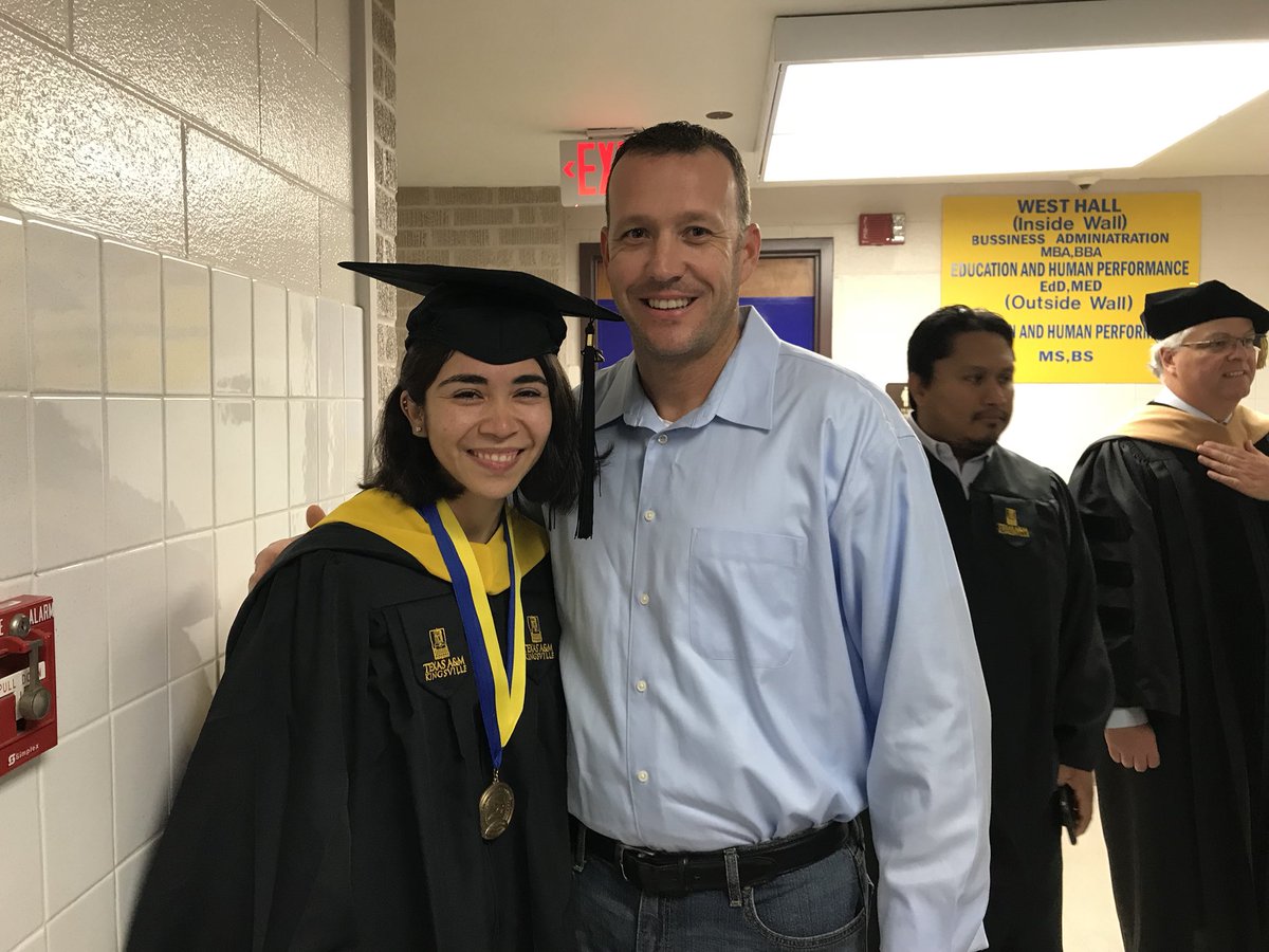 JackNLucysDad's tweet photo. Super proud of this rockstar @illy_44 graduating with her masters in education in 4 years 😳 #SmartyPants #HardWorkReallyWorks https://t.co/cV053sHq1d