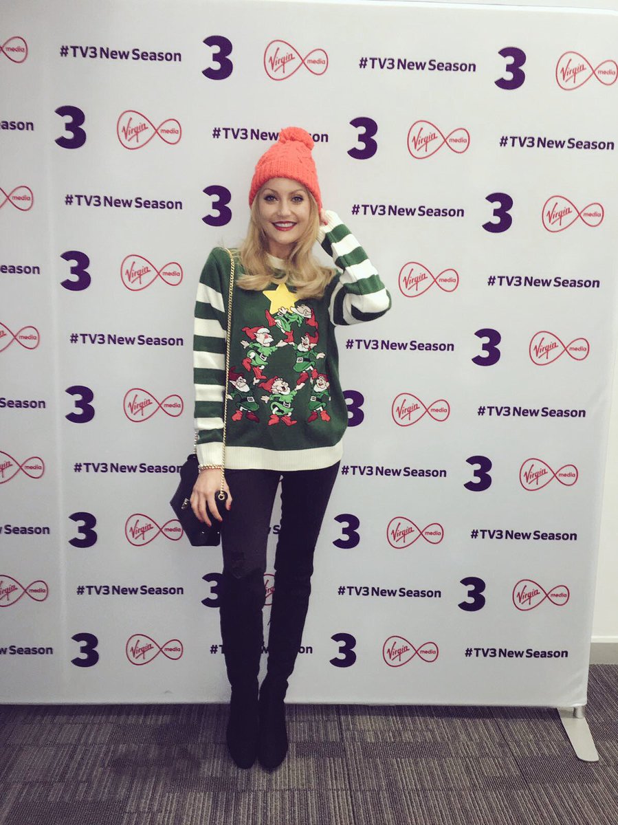 lornajaneduffy's tweet photo. I showcased lots of festive style on @IrelandAMTV3 this morning to celebrate 'Christmas Jumper Day'! Head over to 3Player if you missed it!🎄☃ #IrlAM https://t.co/76wESMuH7s