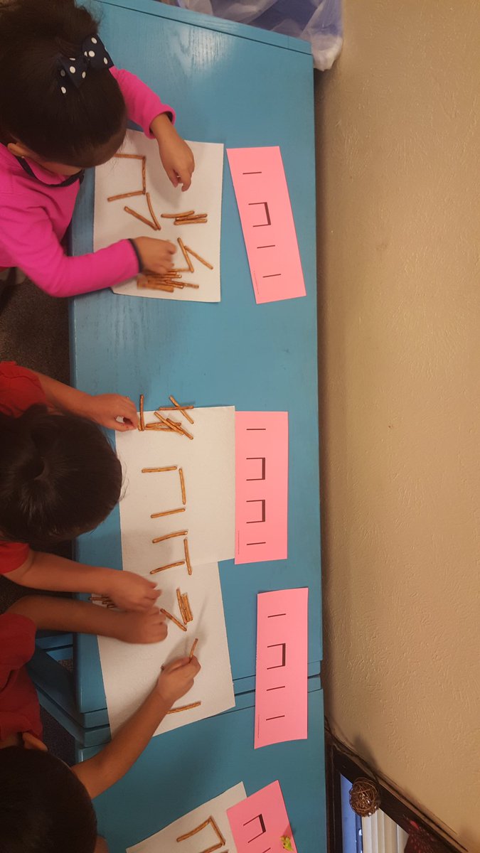 inroom412's tweet photo. Momentous School pk4 (Ramirez) are making rhythms using pretzel sticks. Our rhythms are delicious!#msoctx https://t.co/bJs2qfhUQB