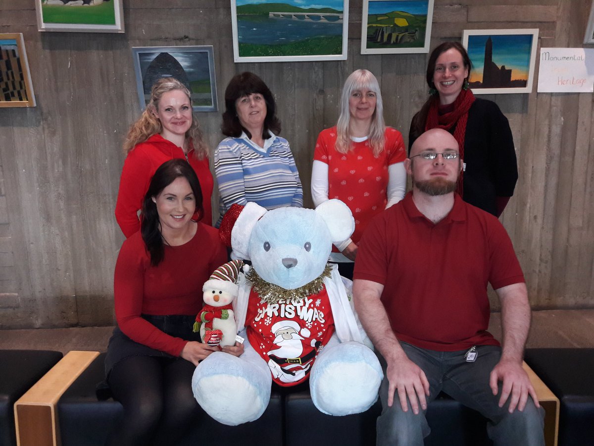 WaterfordLibs's tweet photo. All staff at Central Library wearing red to work for the @wlrfm Christmas appeal! #wearredtowork https://t.co/LyRKTR8w1E