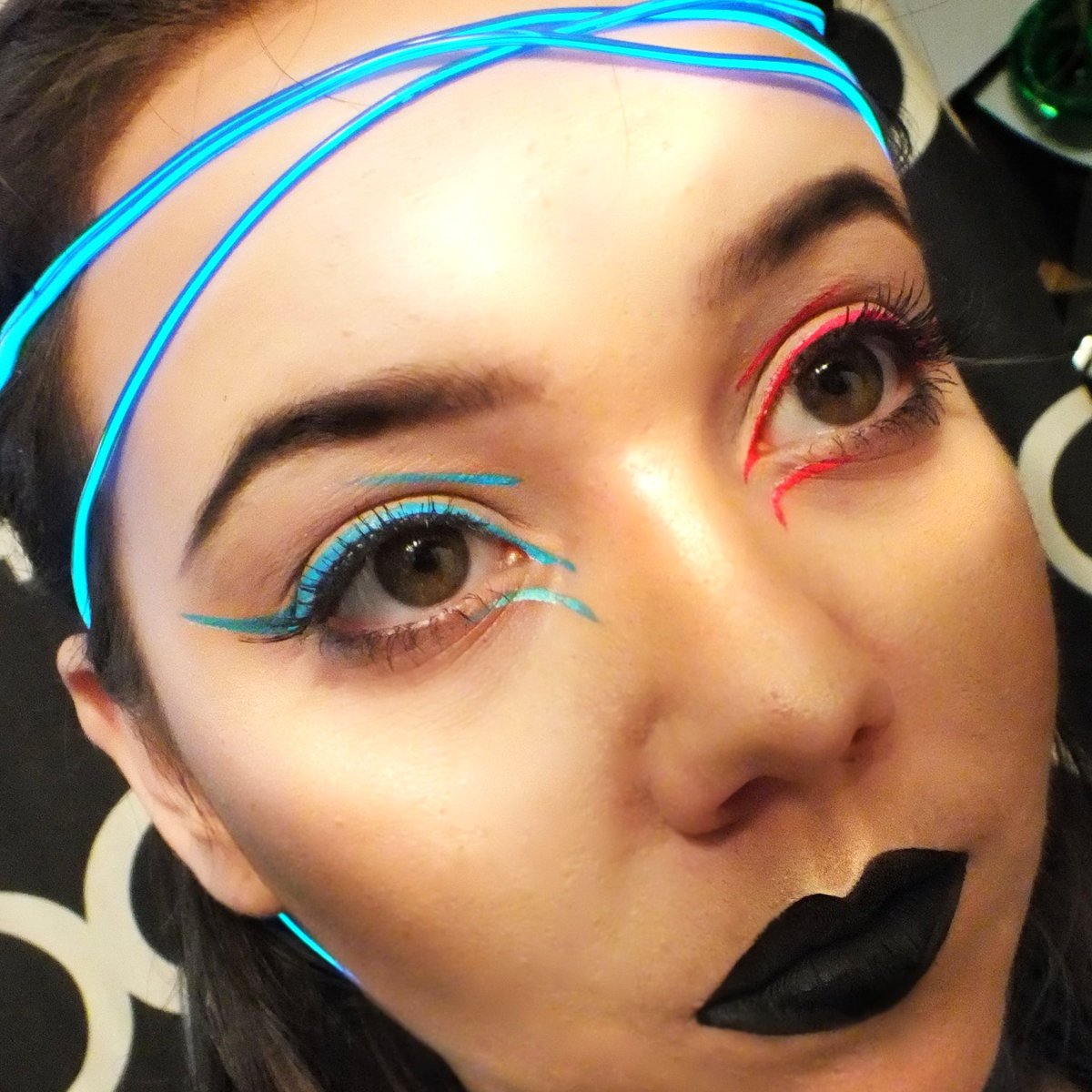 Not__All__Men's tweet photo. Who's ready to see #TheLastJedi ? @starwars @Disney 

#starwarsmakeup #StarWarsTheLastJedi #LastJedi #beautyblogger #FridayFeeling #StarWars #friyay #undiscovered_muas #sfxmakeup #disney #disneyholidays https://t.co/bwRNe2UZ4B
