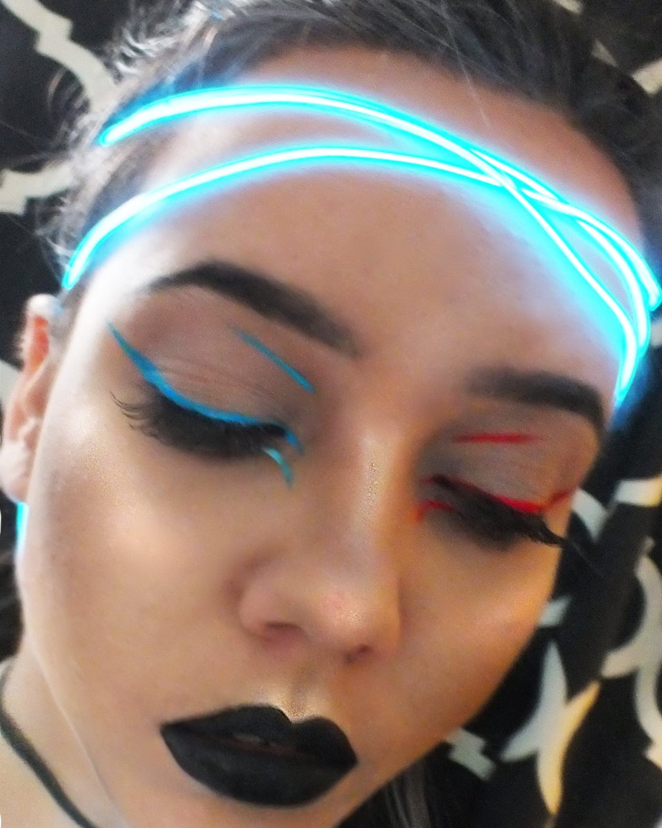 Not__All__Men's tweet photo. Who's ready to see #TheLastJedi ? @starwars @Disney 

#starwarsmakeup #StarWarsTheLastJedi #LastJedi #beautyblogger #FridayFeeling #StarWars #friyay #undiscovered_muas #sfxmakeup #disney #disneyholidays https://t.co/bwRNe2UZ4B