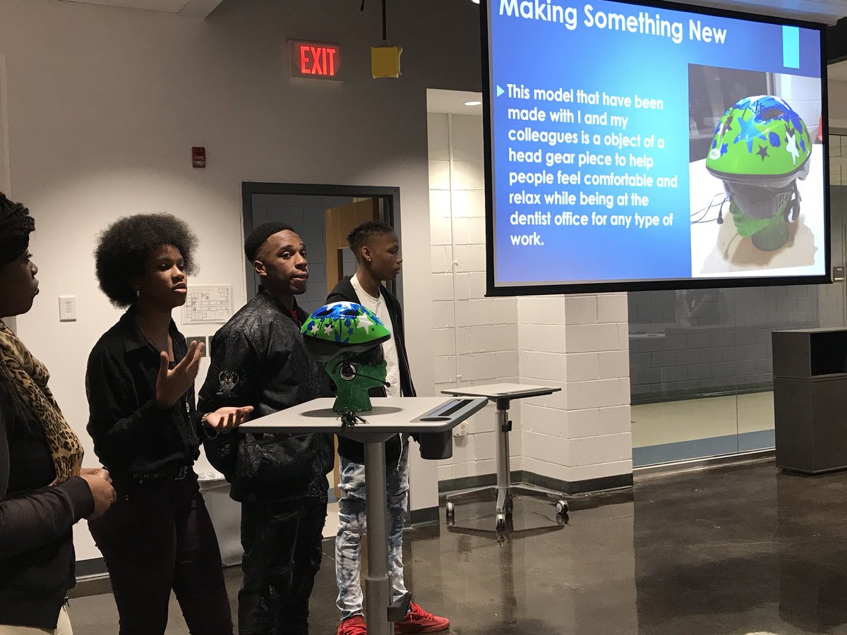 RockHillSchools's tweet photo. Are you nervous and anxious when you go to the dentist? This group of @SPHSstallions students may be on to finding a solution with this virtual reality model designed to calm children while at the doctor. https://t.co/uxYzh2s01O