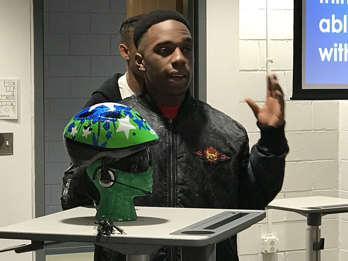 RockHillSchools's tweet photo. Are you nervous and anxious when you go to the dentist? This group of @SPHSstallions students may be on to finding a solution with this virtual reality model designed to calm children while at the doctor. https://t.co/uxYzh2s01O