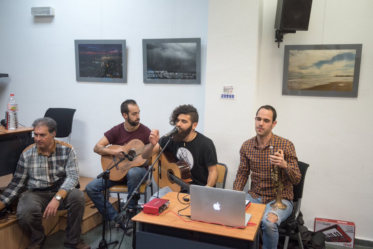 À Punt Ràdio  emite desde Alicante (fotos RAFA MOLINA) alicanteplaza.es/a-punt-radio-e…