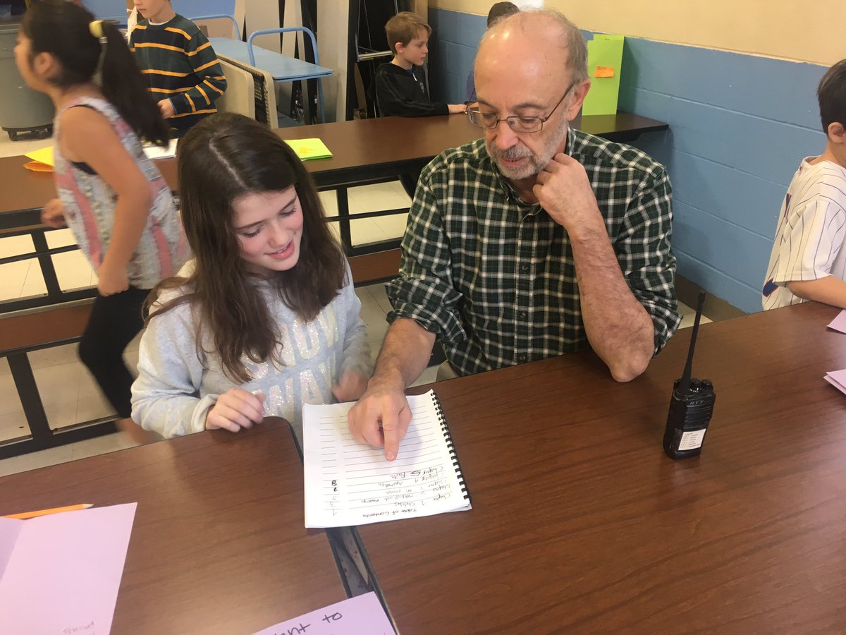MrsDolby112's tweet photo. Mr. Sprangers enjoying the creative minds of Lincoln's 4th grade authors! @MrsDolby112 @LincolnLions112 https://t.co/3REHBTxuvC