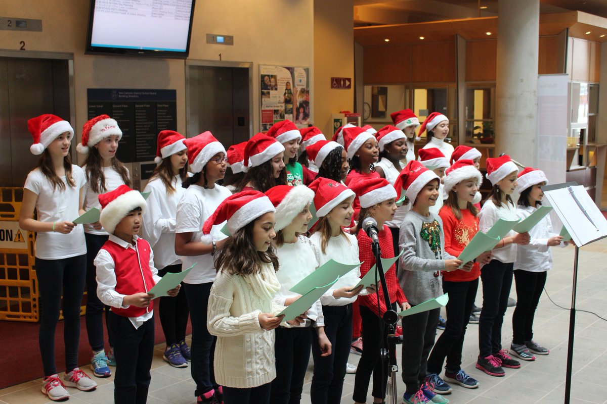 YCDSB's tweet photo. Students from St John Bosco Catholic Elementary School in the @City_of_Vaughan were our final #YCDSB #CECAdventConcert series performers! They ended things on a great note! 🎵🎵🎵 Thank you students for sharing your #GiftOfMusic this #Advent    #ycdsbMusic @SJB_YCDSB https://t.co/N2ptFqKygH