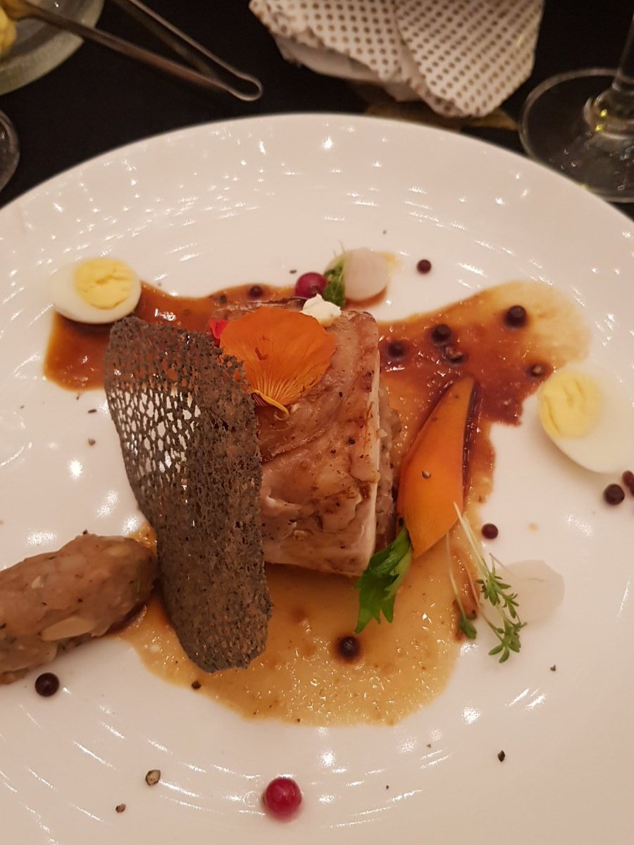 nitinputcha's tweet image. It&apos;s turkey time! @ITMInstitutes IHM Oshiwara #Christmas dinner