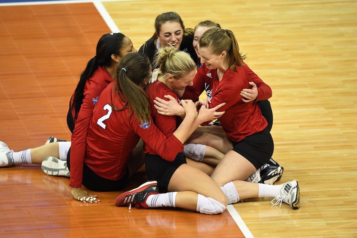 _Shinola's tweet photo. We going to the National Championship!!!!! ❤️🌽🔥 https://t.co/QmcFZ7L770