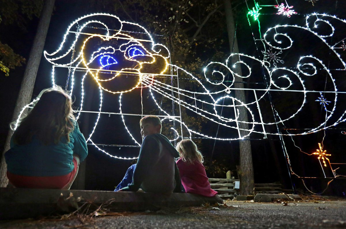 360ClipsUK's tweet image. Take a 360-degree video look at Celebration in Lights

dailypress.com/news/newport-n…  #360Video #Christmas