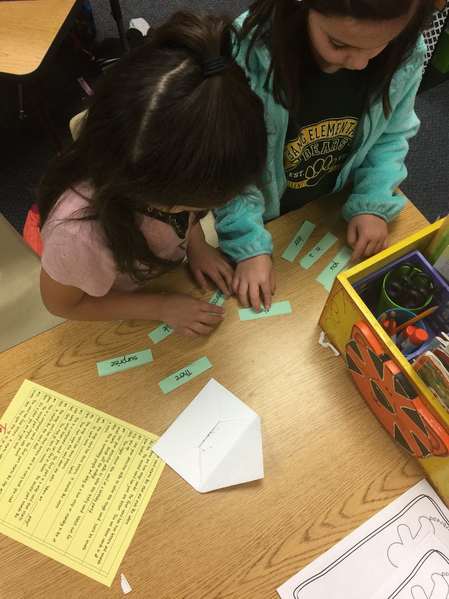 MrsHubble's tweet photo. Our final mission!! SUCCESS @BangElementary #lovethisunit #excitedreaders https://t.co/d35FV5PN0J