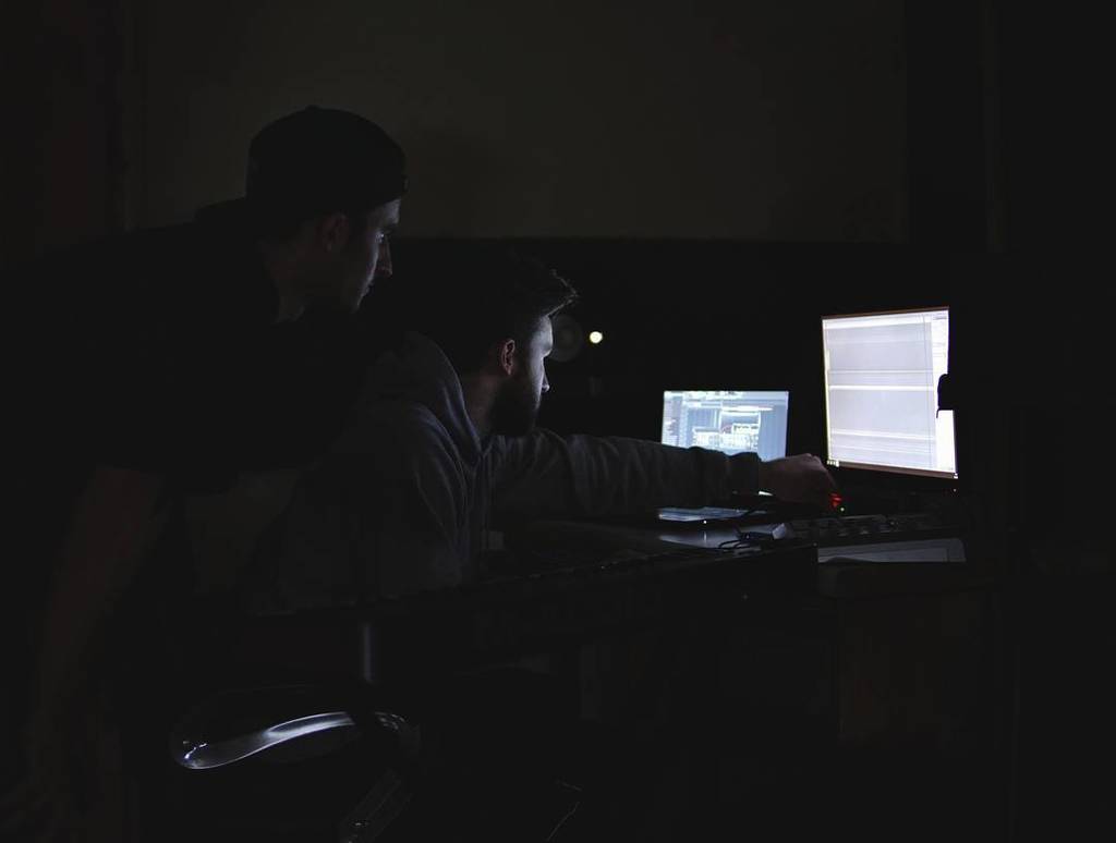 theN3FF's tweet photo. Mastering my @borgore Remix in brothers (@d_young_diamontana) studio 🔥🔥🔥 Remix up tonight!
#studio #mastering #nolandr #studiotime #n3ff #dyoung #borgore #buygore #remix #contest #remixcontest #dubstep #150bpm #trap #edm #skio #skiomusic #yamaha #hs5 #focusrite2i2 #stussy … https://t.co/xynprD8aAD