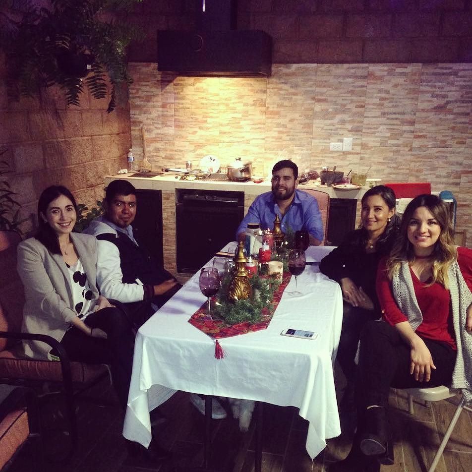platoverde_mx's tweet photo. Posada nutriweek 2017.
El equipo superpoderoso!
#nutriweek #nutriteam #posada #wearefamily https://t.co/F8Vqh9A199 https://t.co/JI2aDoIUSr