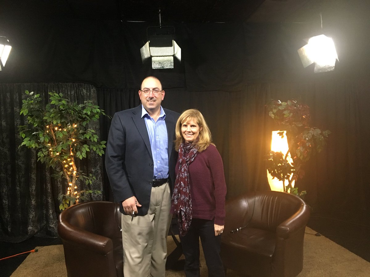 leadership101_'s tweet photo. Lisa White sharing updates on Wellness and Mindfulness on the next #MPStalks @klmbrb @mpsSpedDirector https://t.co/RIBRDTNWyf