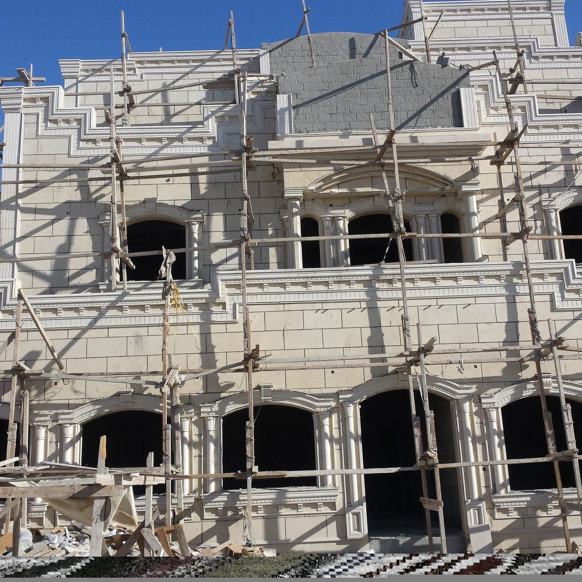 تركيب حجر ورخام للقسائم والوجهات والفلل والطوابق والسرديب والأسوار 
حجر ورخام  مصري سوري سعودي أردني أراني هندي إسباني تركي صيني إيطالي 
نقوم بتركيب اوالتوريد والتركيب