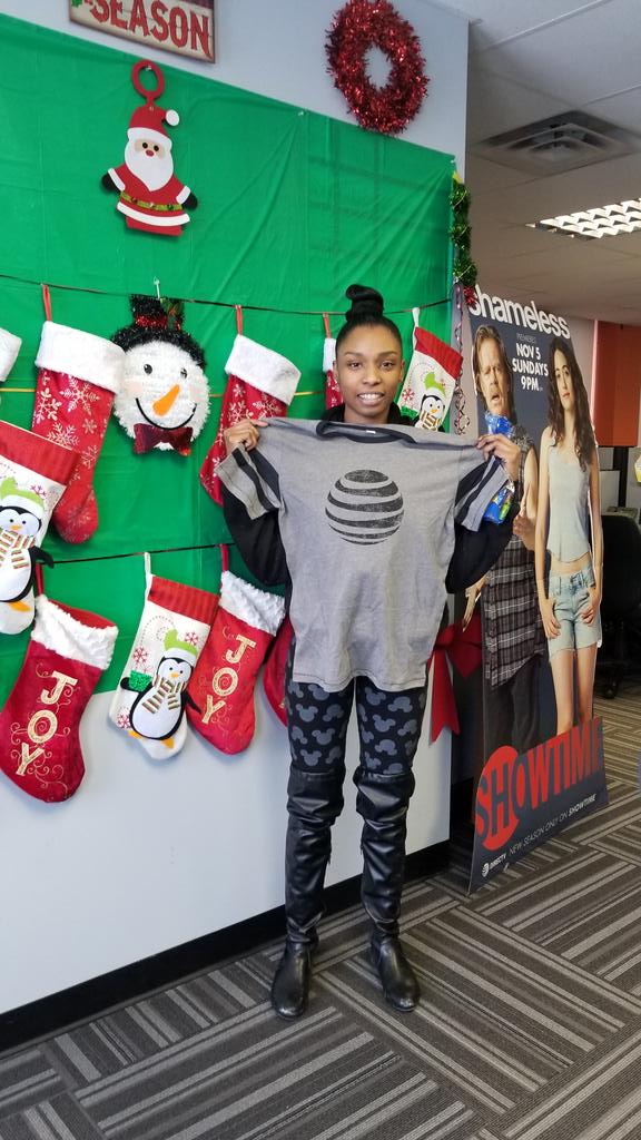 shivanimehta87's tweet photo. AT&amp;T swag winner - Dejon gets us video #3 @rachellendubois @hman1977theman @VedranPFC @mattstewart_1 https://t.co/oI6j5G0kIV