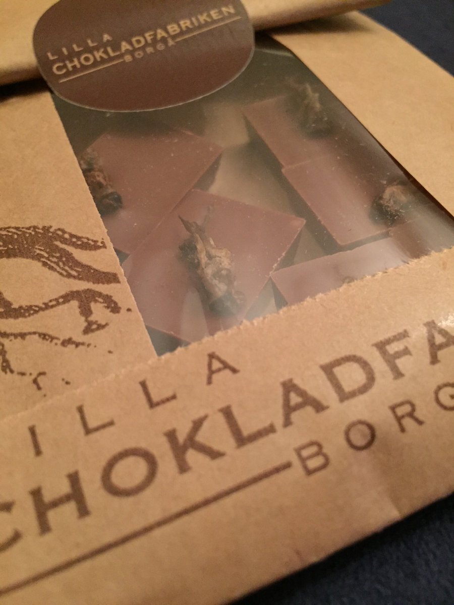 AnnikaKonttinen's tweet photo. Looking for #xmas presents? Fancy eating insects? Try #chocolate decorated with crickets (and made with renewable energy in #Porvoo #Finland)!😝 #pienisuklaatehdas https://t.co/q9mIsjaVSv