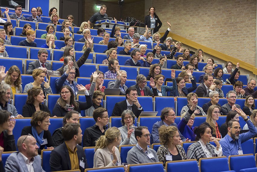tweetsunl's tweet photo. Conferentie "Meer academici voor de klas - de universiteit als lerarenopleider'' gemist? Luister hier de conferentie terug: https://t.co/9PabkwHV0Q #lerarenagenda @TXTradio https://t.co/CKPVZ2pIgW