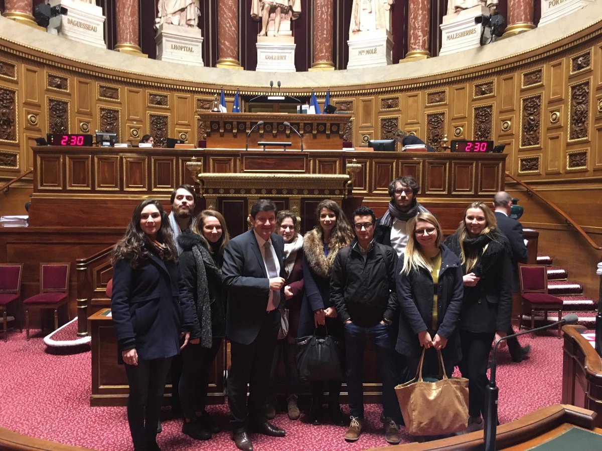 EFAP_'s tweet photo. Nos Efapiens du MBA Spécialisé Communication publique et Influence (#MBACPI) ont été reçus au Sénat aujourd'hui par @PatrickKanner, Sénateur du Nord et intervenant à l'EFAP https://t.co/g9Fgmvz8RK