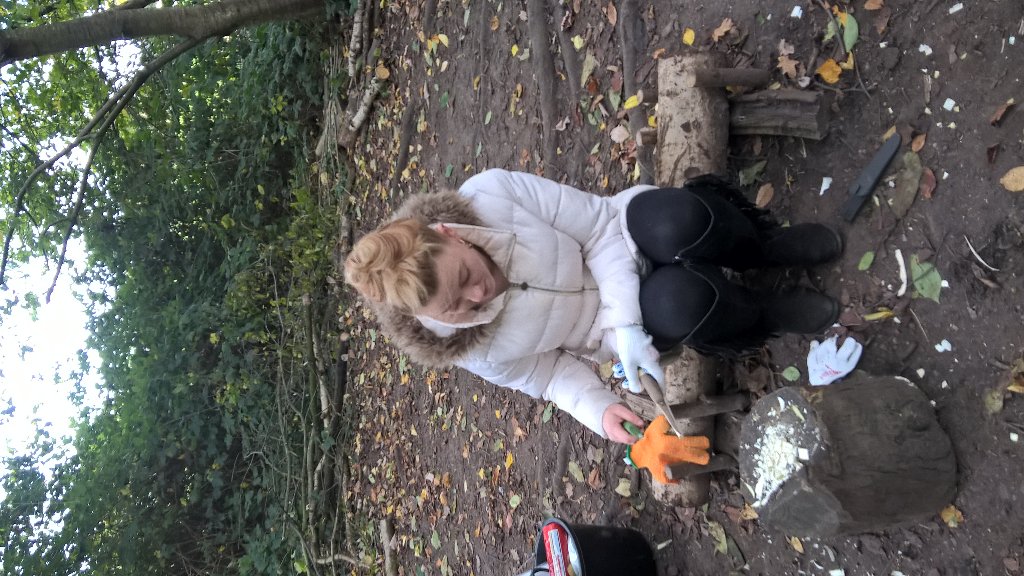 forestunitysch's tweet photo. Yorkswood PTA made some wonderful Christmas crafts during their Forest School sessions. https://t.co/KUVmqeGTRk