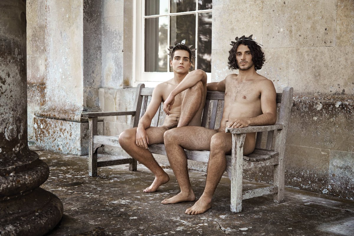 shemale exhibitionist wr gay club