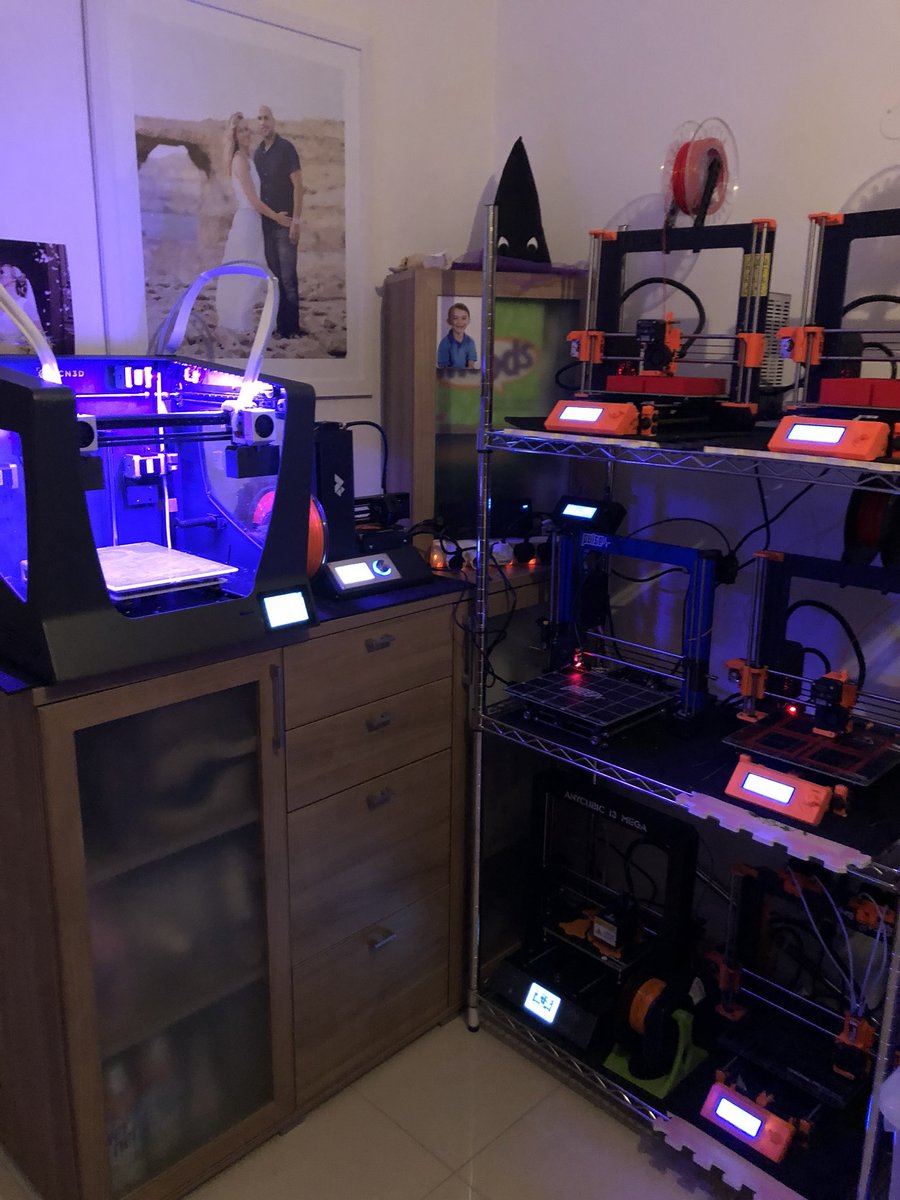 3DMakerNoob's tweet image. Many have asked me what my favourite printer is. Well, this is my top choice corner