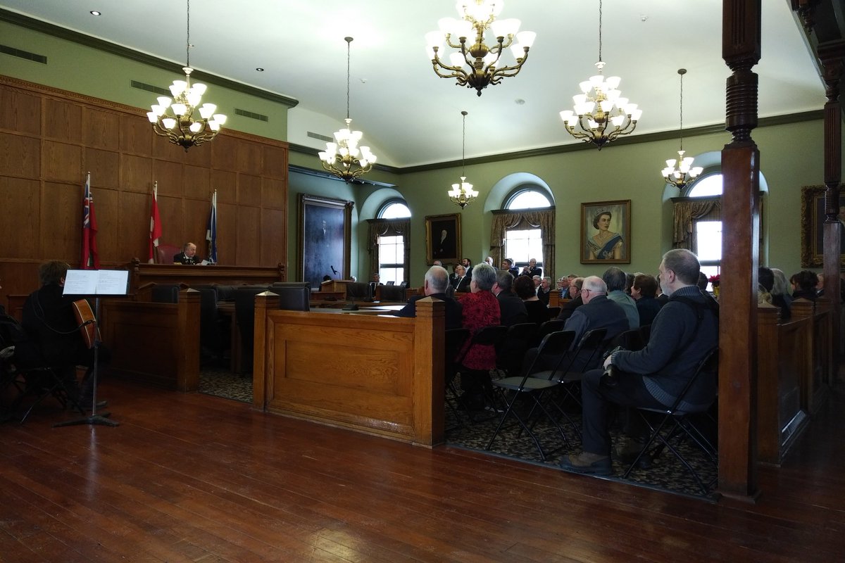 Warden Ian McLeod is giving his inaugural address. He asks members of his large family to stand. https://t.co/cynQILeAuA