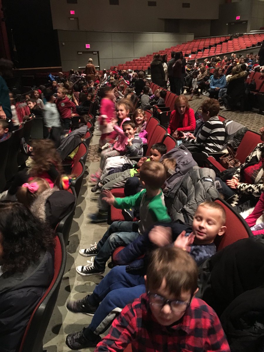Waiting for the Nutcracker Ballet!! #meadowdrive #mineolaproud