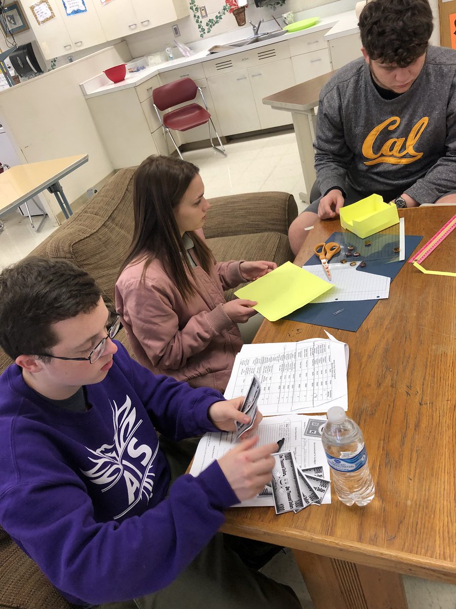 Ending the semester with all hands on deck @AIS_ThePhoenix . Students are working hard to finish their sustainable tram projects. They’ll be graded on the #ecomonic #socialequity and #environment decisions they made as a company. <a href="/EVSC1/">EVSC</a>  #humanimpactproject