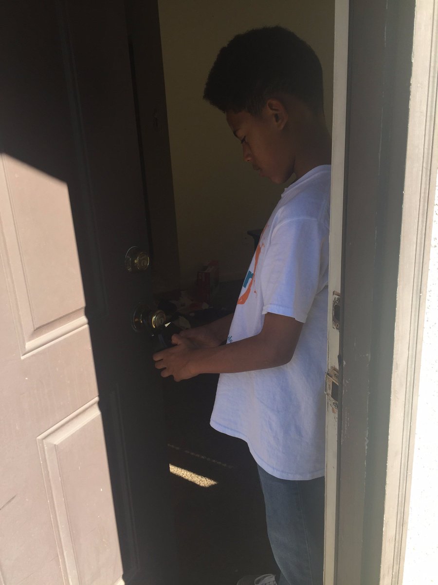 Sedgefield Middle School 7th grade student had the opportunity to gain hands on experience at Sloane Realty and conduct a home inspection on Job Shadowing Day!!! ##CareerExplorations##GoSharks## @BCSD_CareerTeam @SFMsharks
