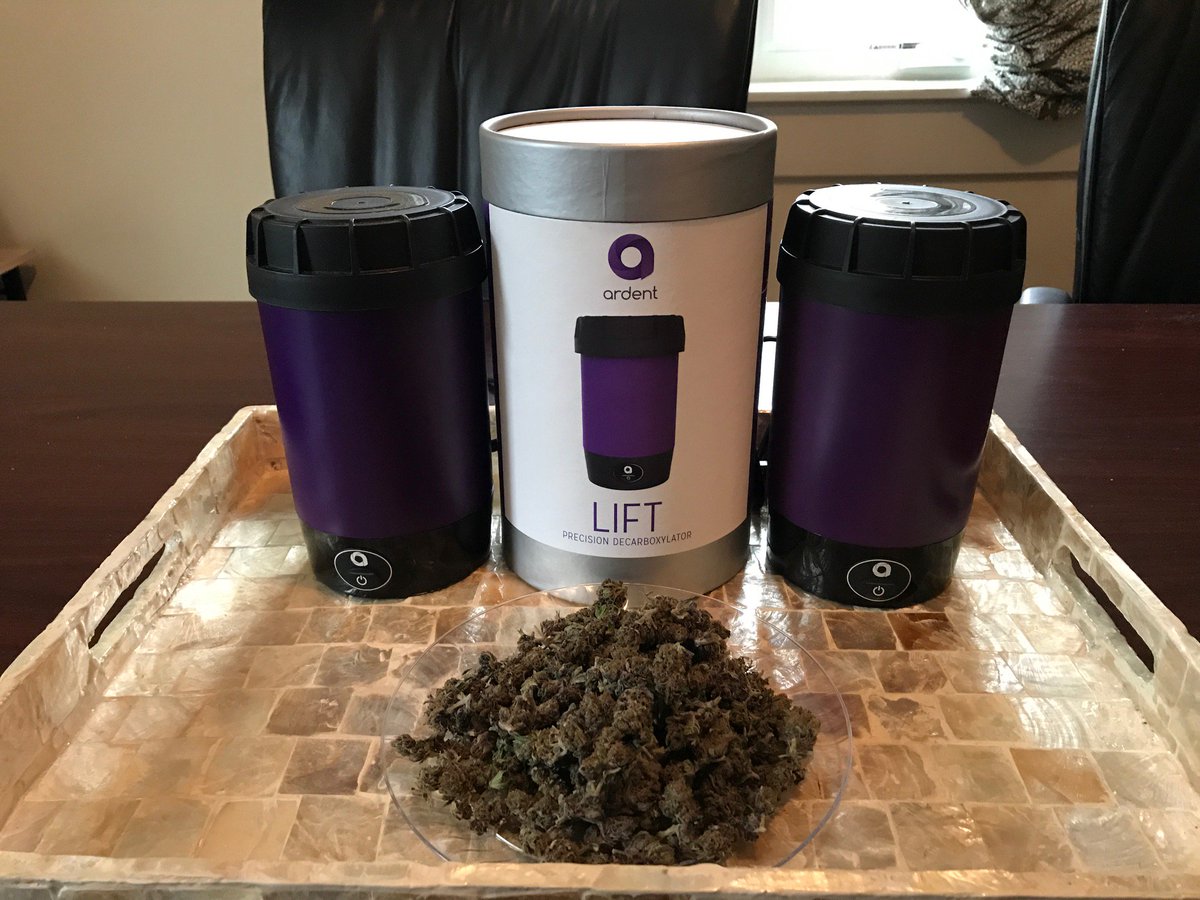 ArdentCannabis's tweet photo. Preparing our #RaspberryKush for decarbing before making some #truffles for the #holidays https://t.co/iNOoc5B8Bg