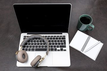 VTranscribing's tweet photo. #HappyWeekend all! Do you have the need for a #transcription service? We're here to help. https://t.co/zMwaQB3KIh https://t.co/bV3utLC7Ze