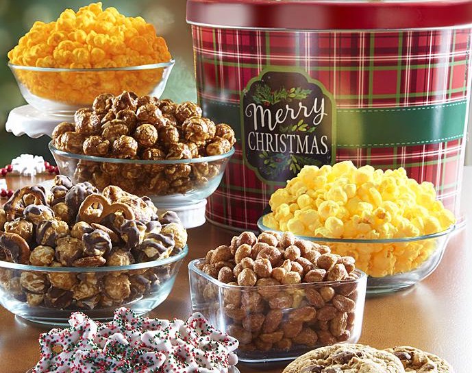 Popcorn: the best way to spread cheer. 🍿❄️ <a href="/popcornfactory/">The Popcorn Factory</a> has Free Shipping AND 30% off holiday gifts today! #FreeShippingDay bit.ly/2yOO26J