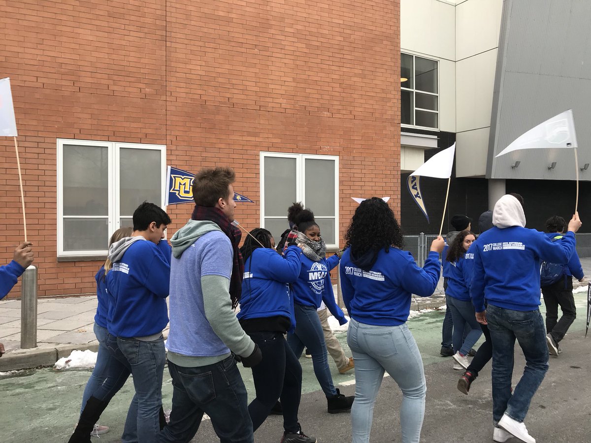 MelsReports's tweet photo. March on!!!! #collegemarch @NYCOutwardBound @ELeducation @MetropolitanELS https://t.co/499tZikGAq