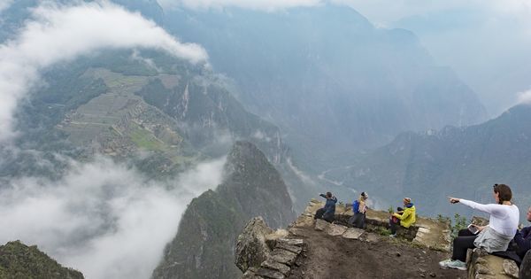 danadventurer's tweet photo. https://t.co/ns27FvrJxW Fog over Machu Picchu atop of Huayna Picchu #travel #ttot #nature #photo #vacation #Hotel #adventure #landscape https://t.co/uHFCfnfIEk https://t.co/syEjkIM7uM