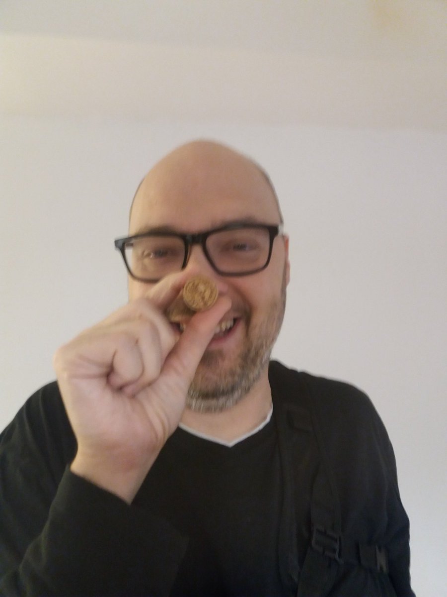 NachoSweet's tweet photo. Y por #PORUN2018DENARICES #Saniclown https://t.co/Bby9pCd73q