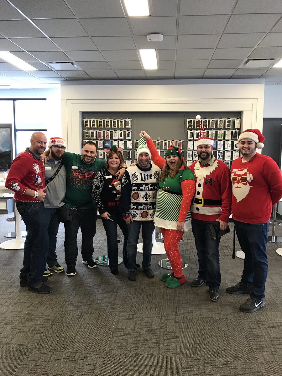 #OHsnapthatsugly #SharkTank <a href="/TheoAlexander11/">Theo Alexander</a> <a href="/BIGBizDecker/">Eric Decker</a> <a href="/alysonwoodard/">Alyson Woodard</a> <a href="/judy_cavalieri/">Judy Cavalieri</a>