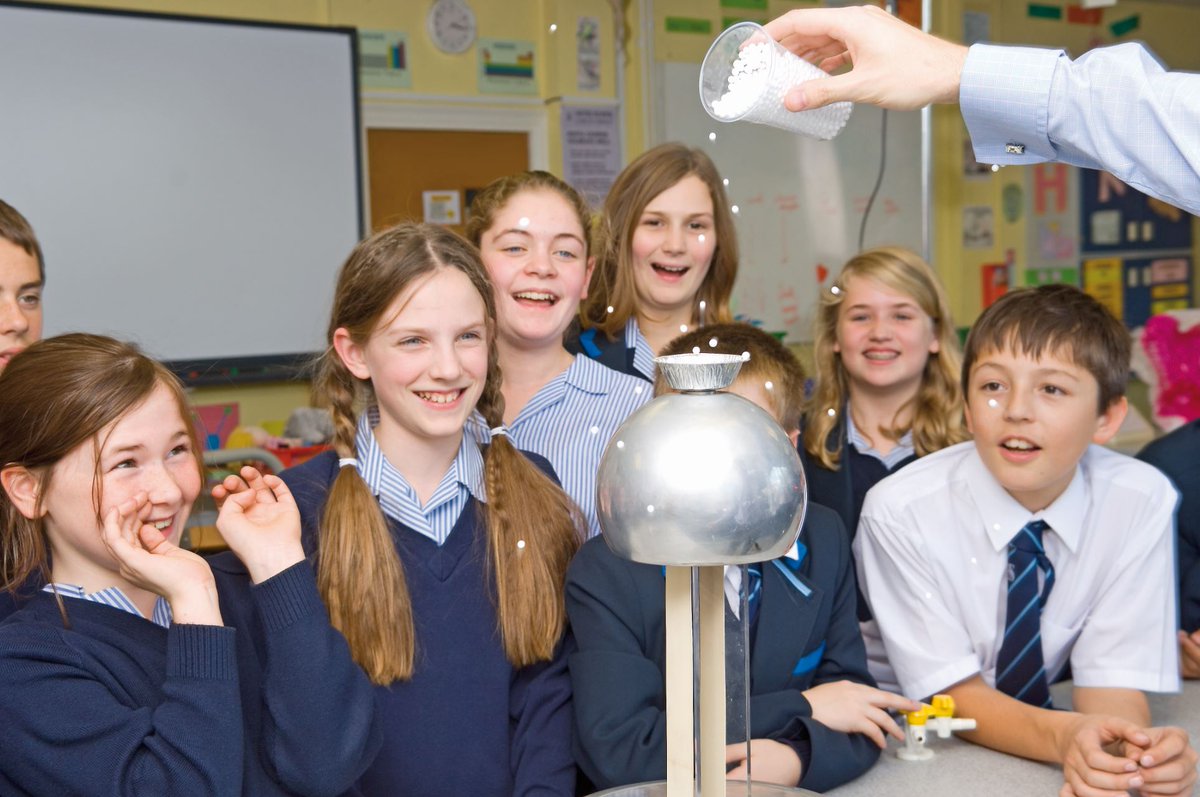 IOPTeaching's tweet photo. Upcoming Science Ambassador training days:

10 January - Manchester
22 January - Gillingham
25 January - Worcester
6 February - Darlington
9 February - Cirencester

For more information and to book, visit https://t.co/niLogUfI8O https://t.co/jF7hJqPVCA