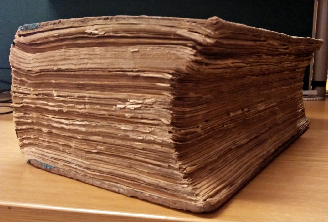 UntoldLives's tweet image. One of many volumes in India Office Records containing a total of 60,000 signatures protesting against the partition of Bengal in 1905.
blogs.bl.uk/untoldlives/20…